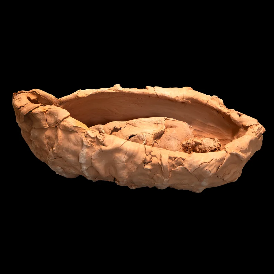 blith, long terracotta vessel, side view