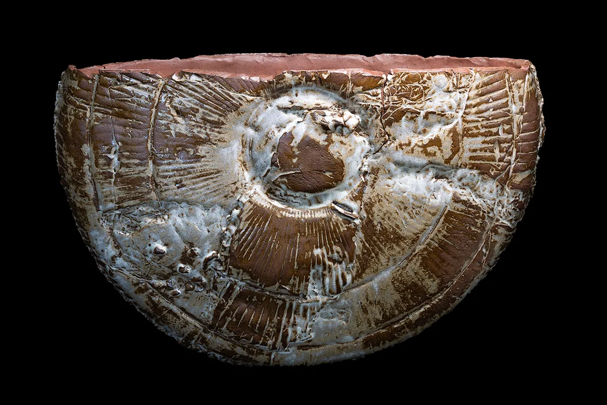 fan form 1, glazed half-round vessel in etruscan red clay, back
